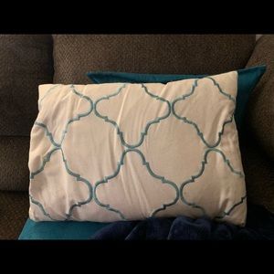 Accent pillow